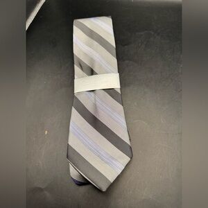 NWT Calvin Klein Men’s Tie 100% Silk “Steel” Striped Gray Silver Classic 56”L
